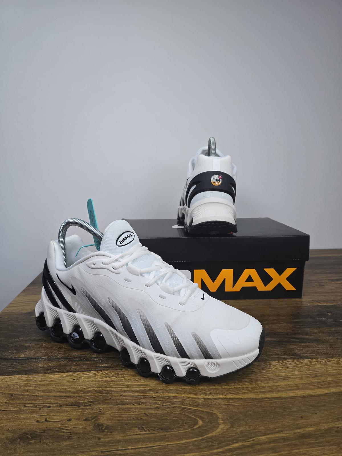 Nike Air Max DN8 White Black