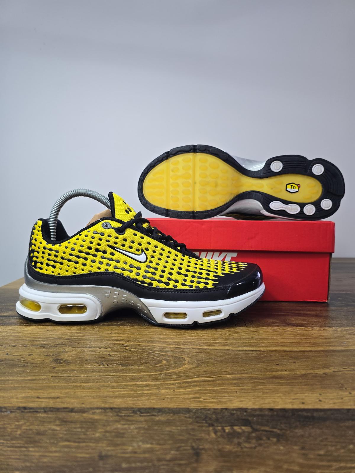 Nike Air Max Plus VII "Varsity Maize"
