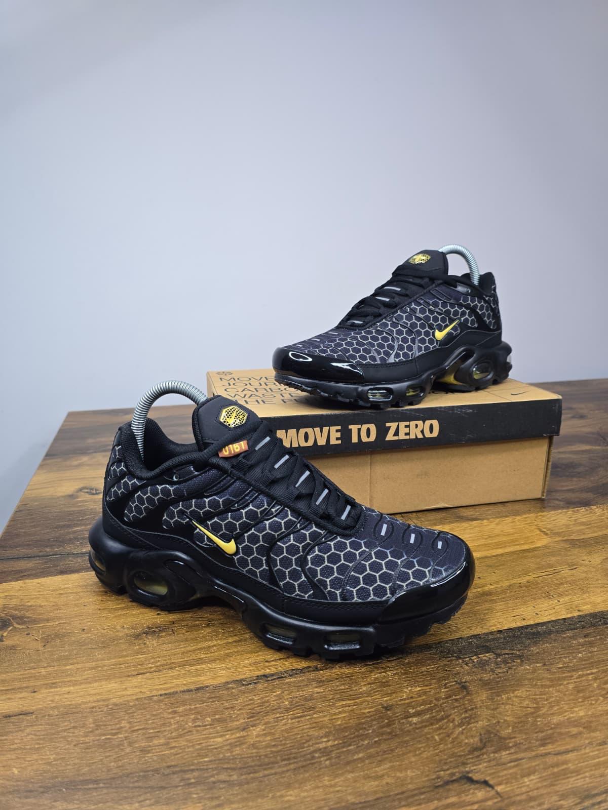 Nike Air Max Plus "Black Honey"