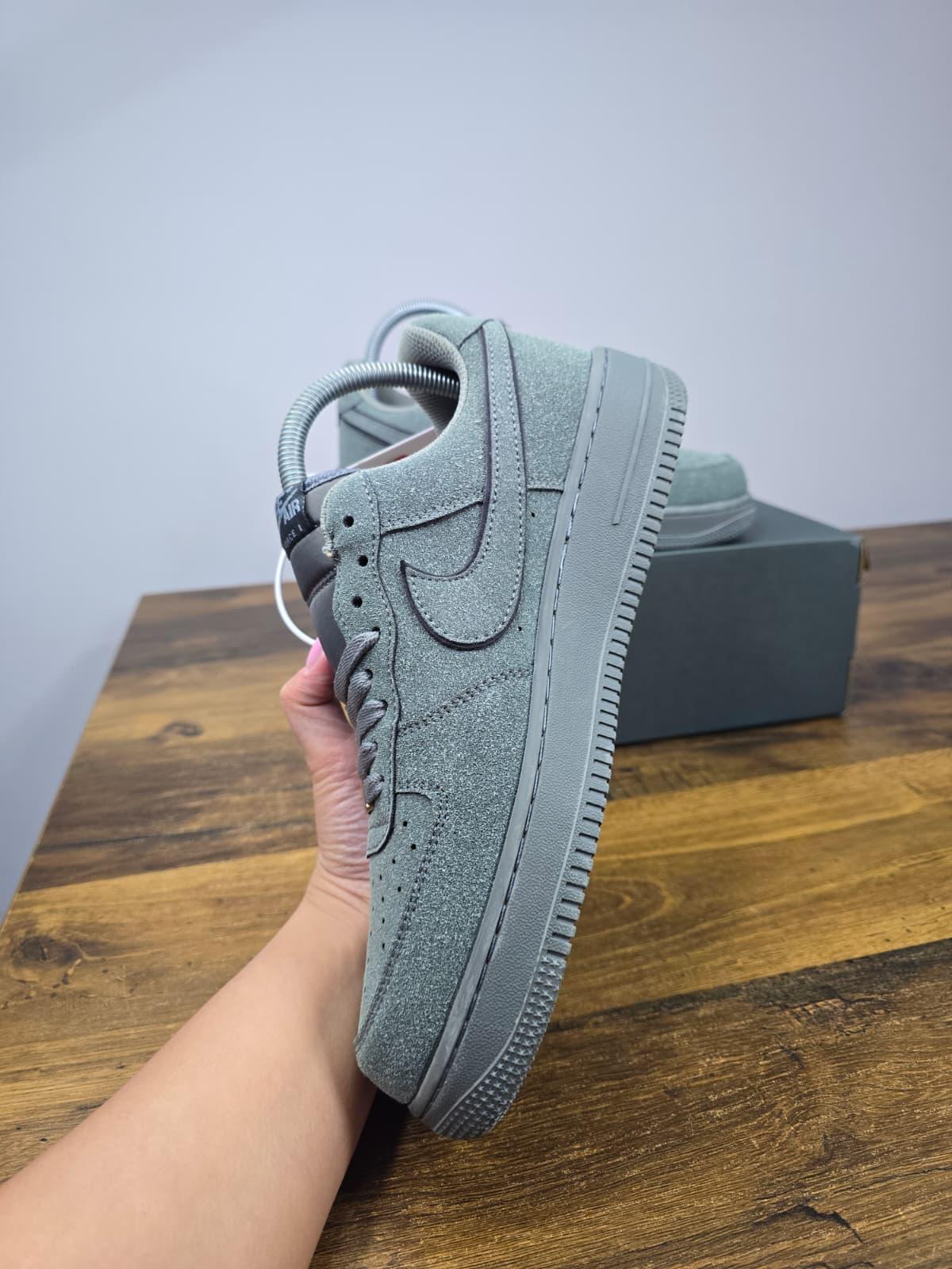 Nike Air Force 1 Wolf Grey