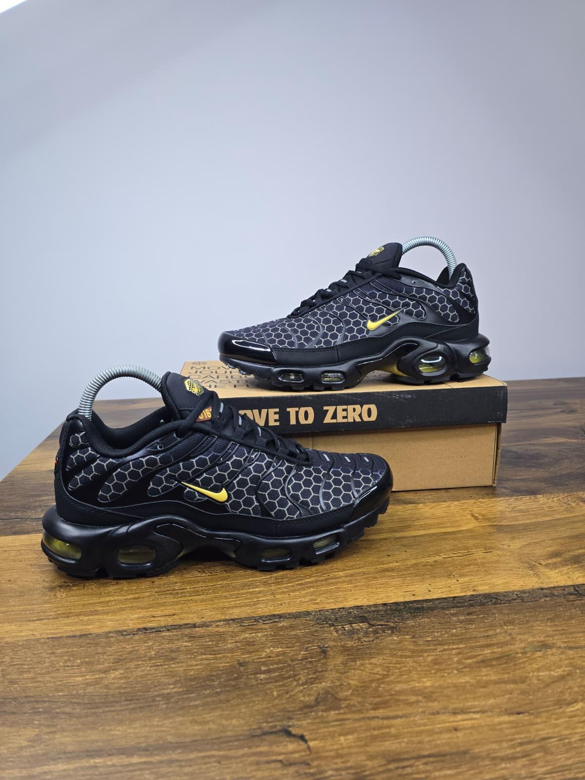 Nike Air Max Plus "Black Honey"
