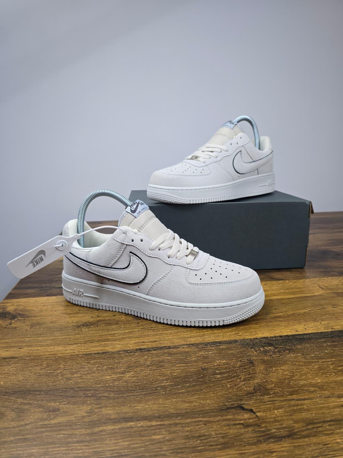 Nike Air Force 1 Low