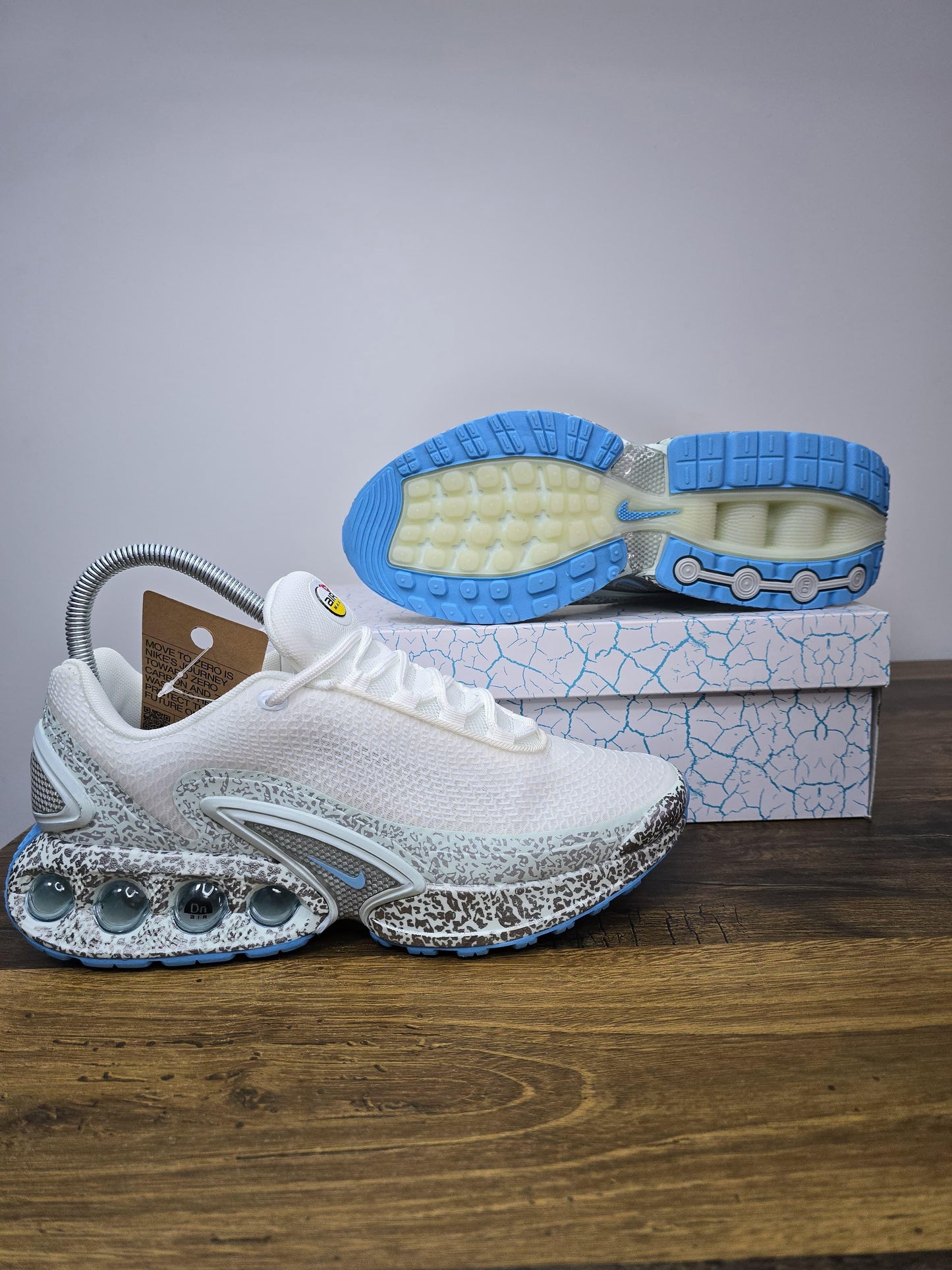 Nike DN White SAFARI