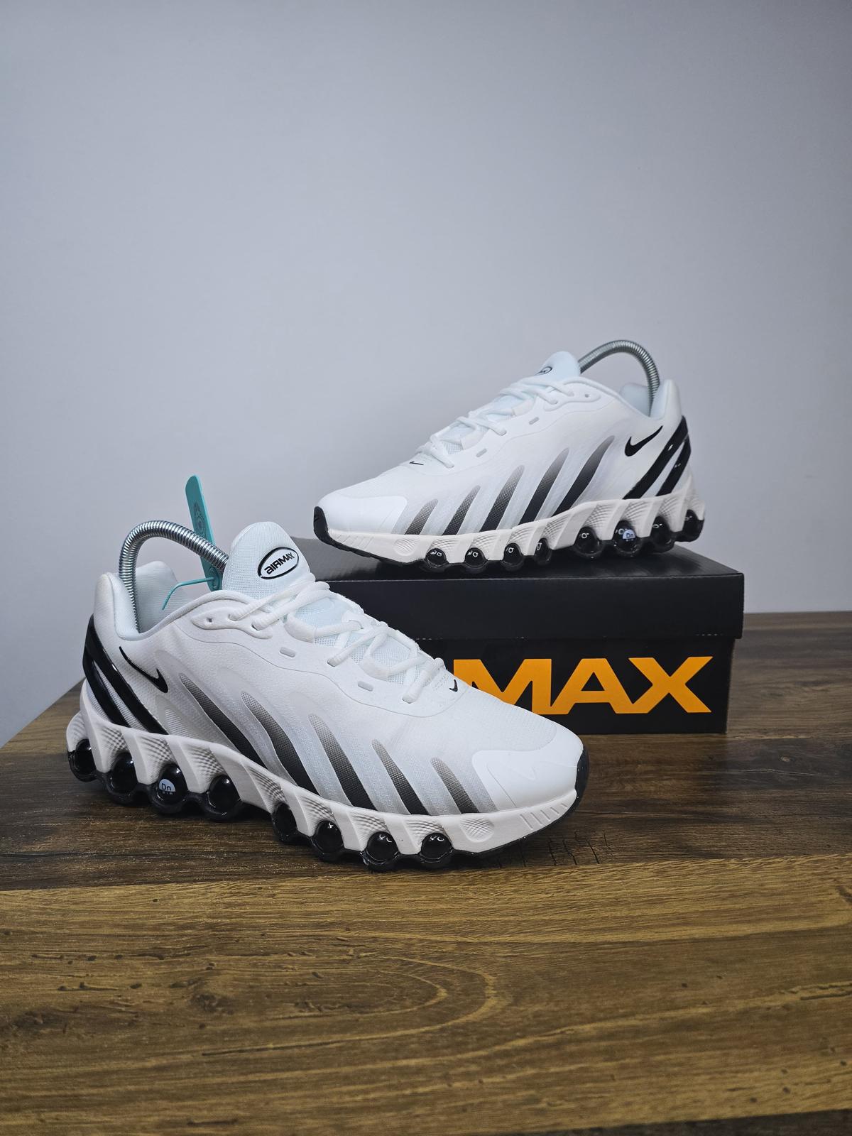 Nike Air Max DN8 White Black
