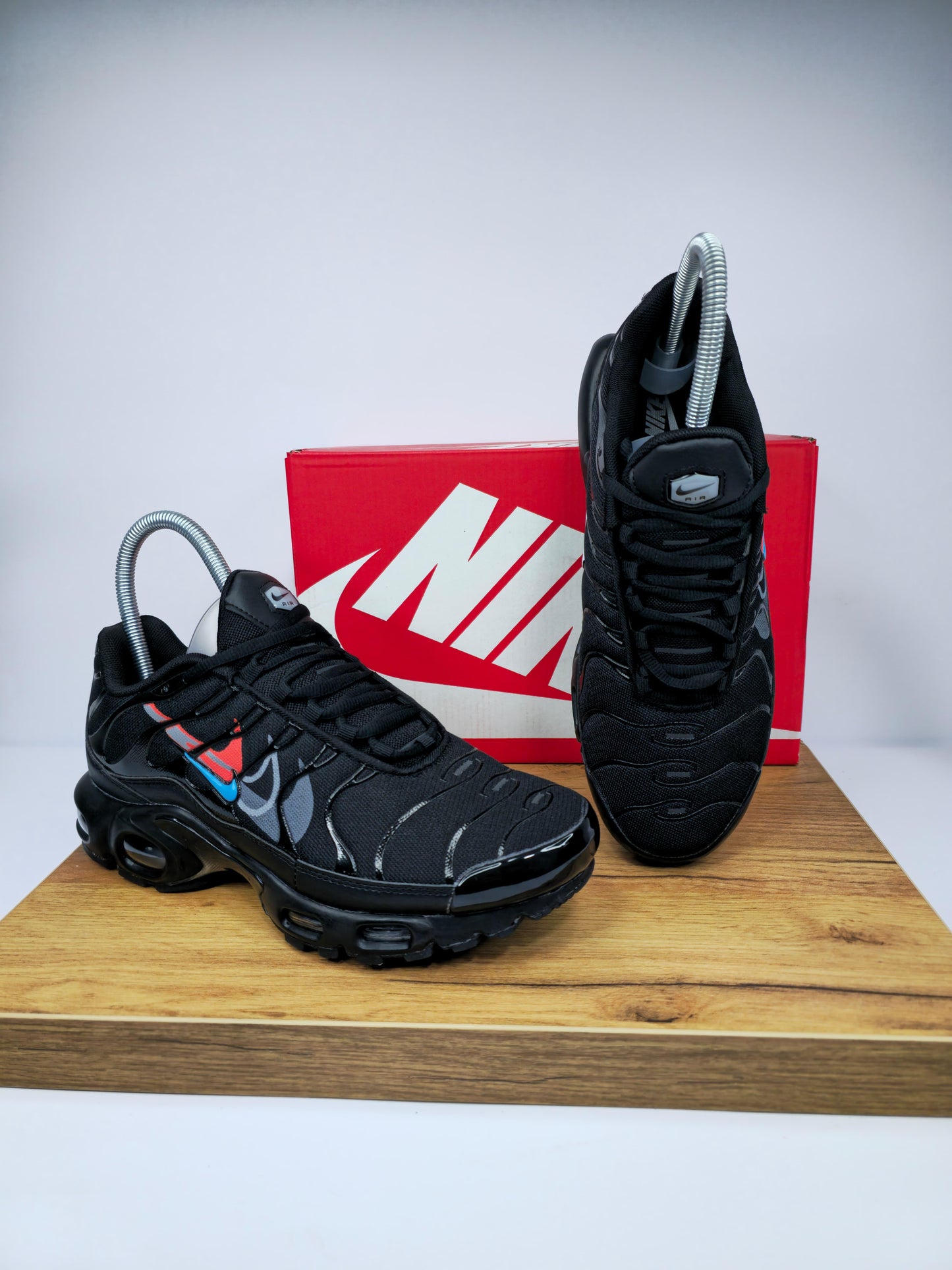 Nike TN Multi Swoosh