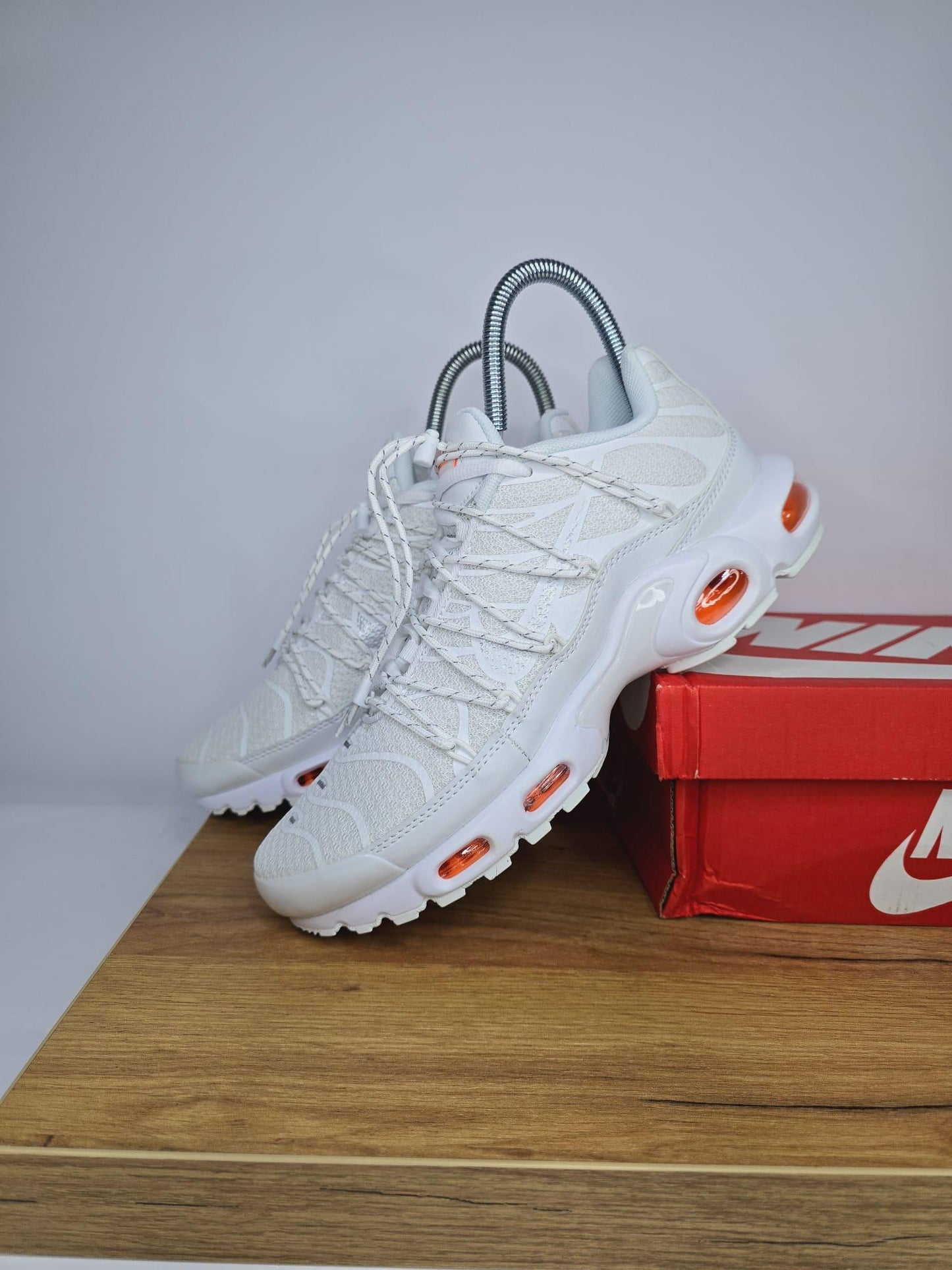 Nike TN Utility White Safety Orange