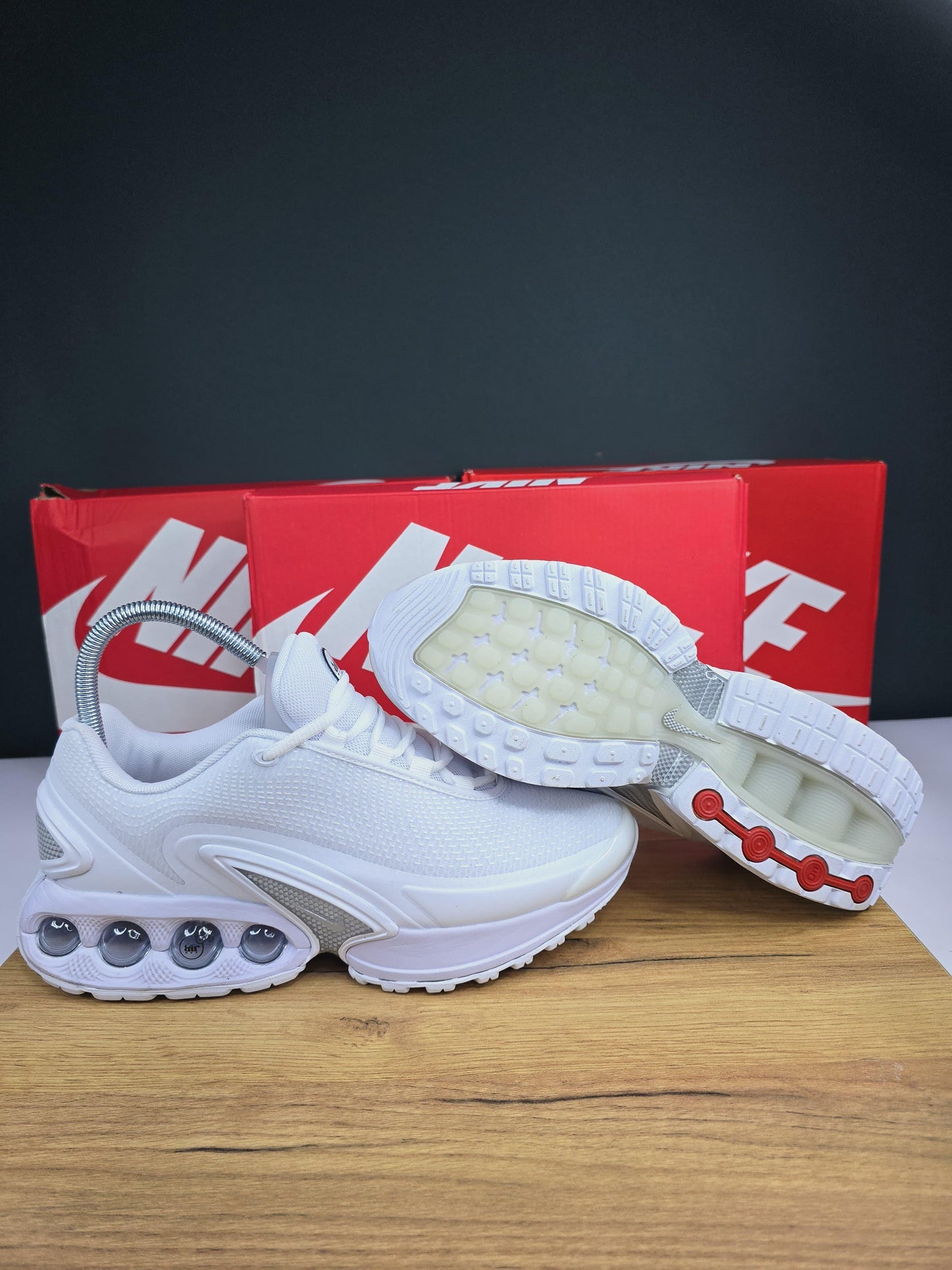 Nike DN White Metallic Silver