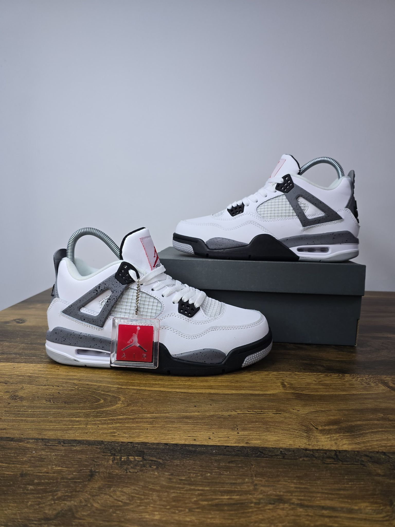 Jordan 4
