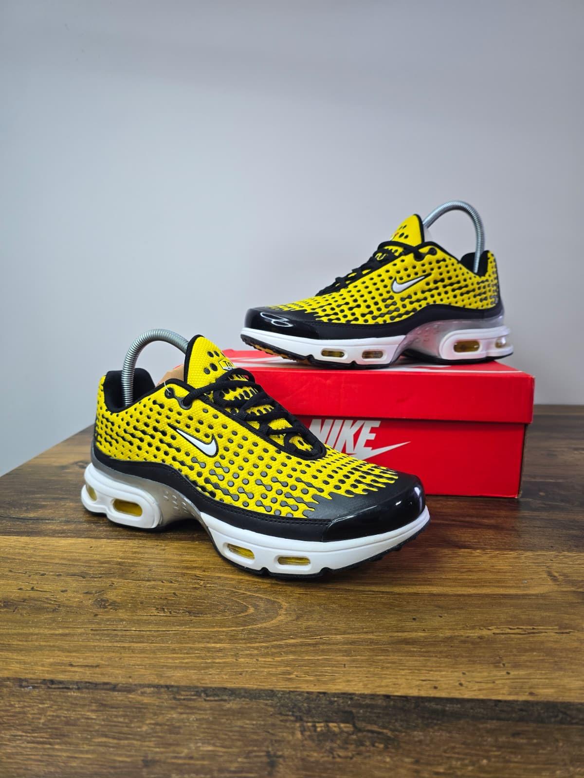 Nike Air Max Plus VII "Varsity Maize"