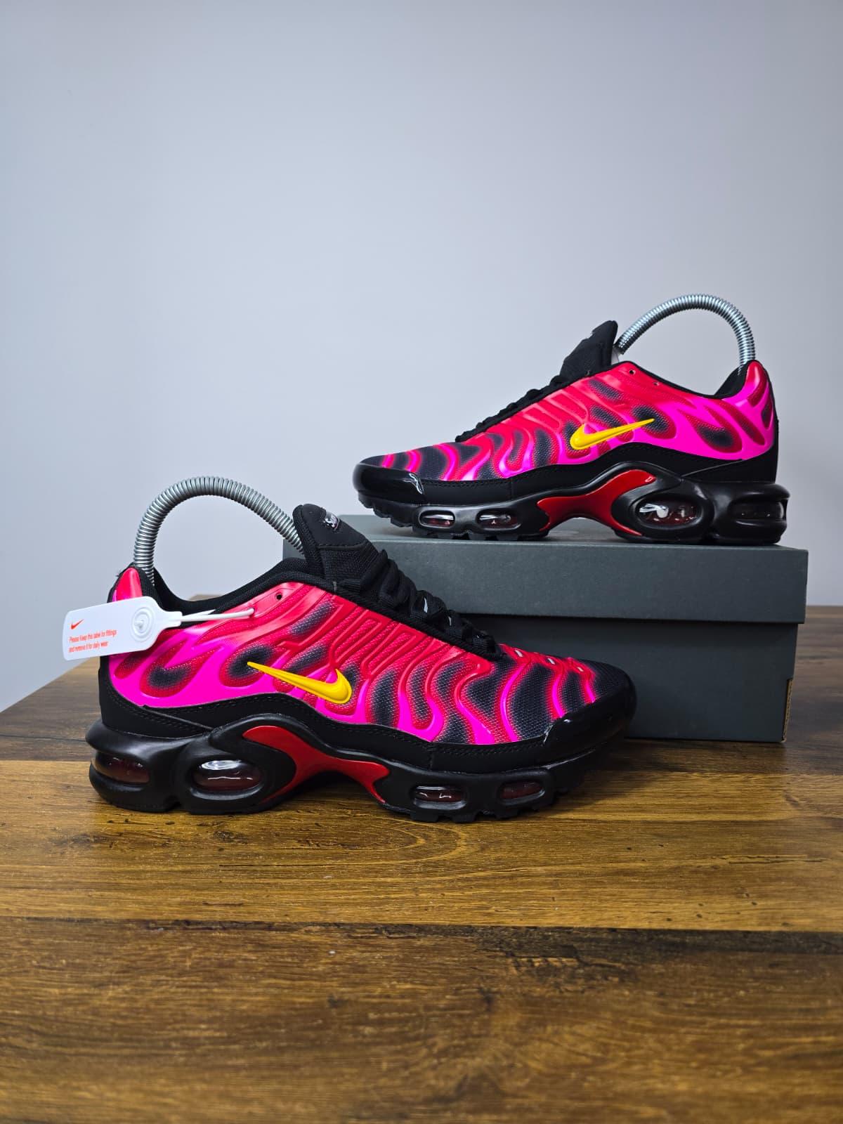 Nike x Supreme Air Max Plus TN