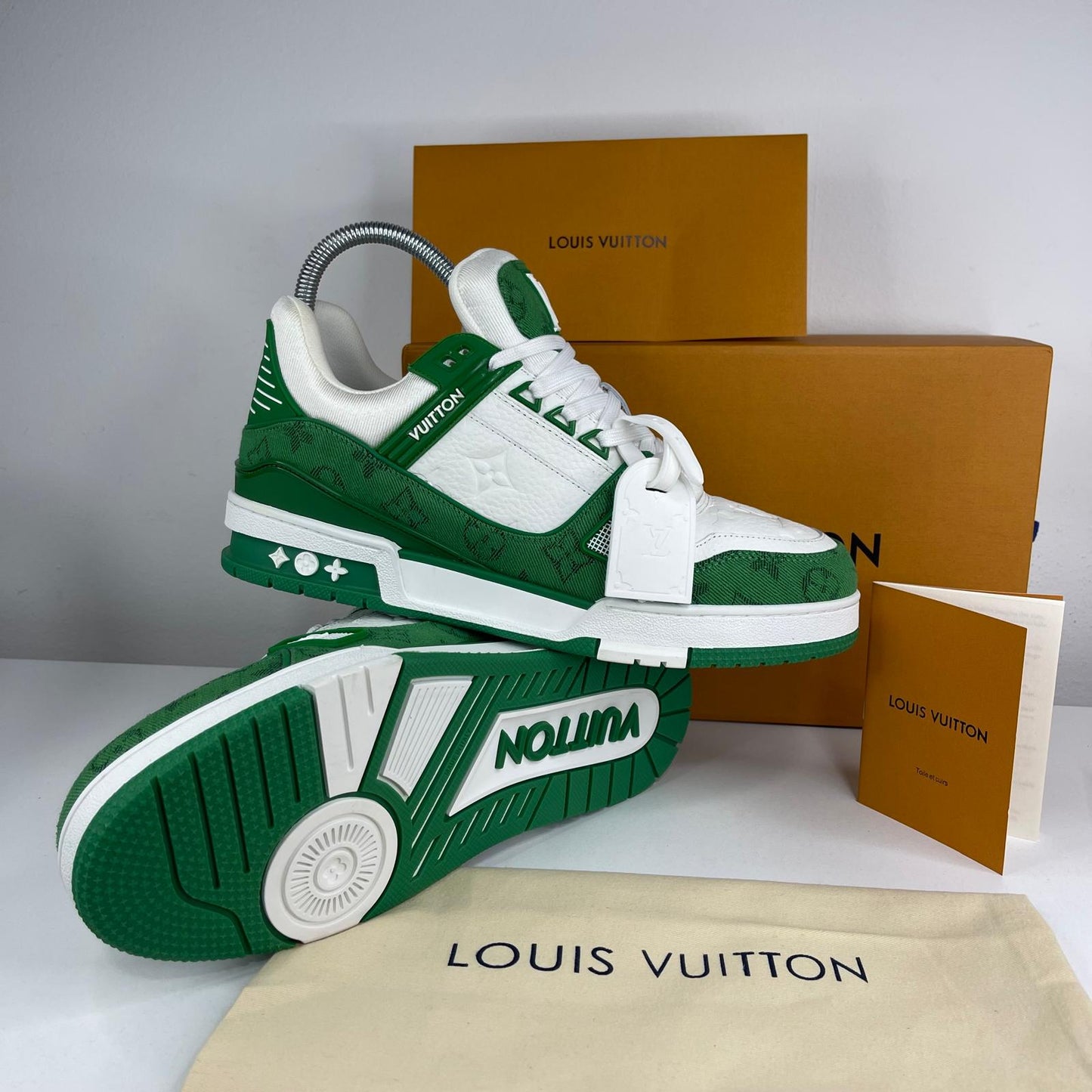 Louis Vuitton White/Green