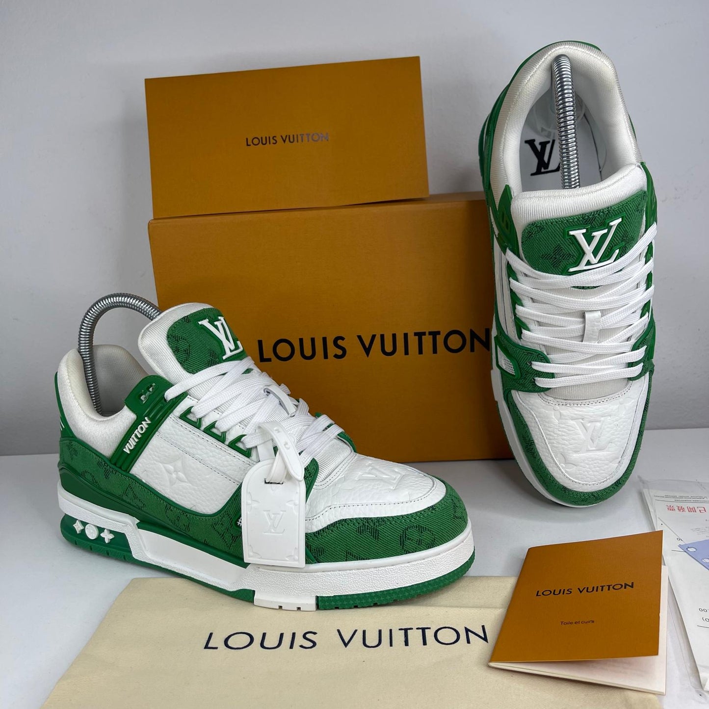 Louis Vuitton White/Green