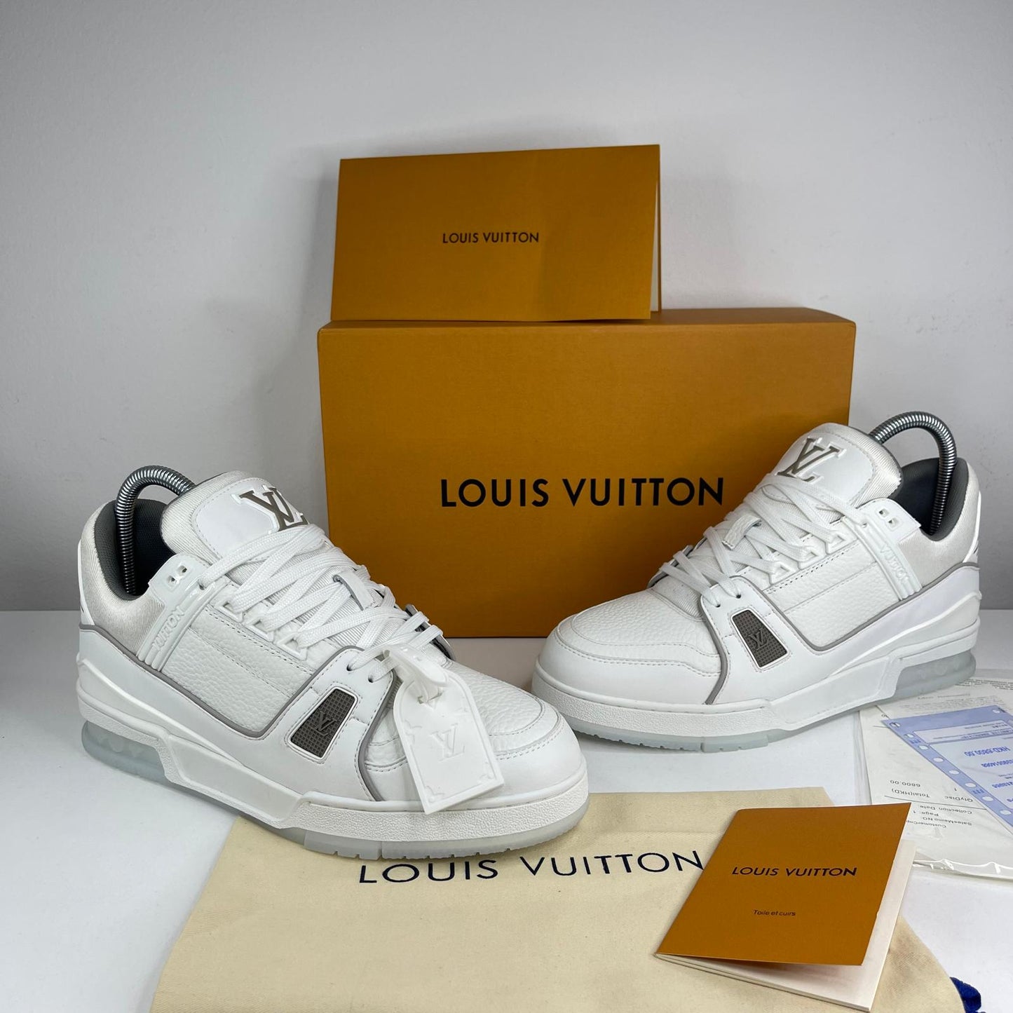 Louis Vuitton White/Gray