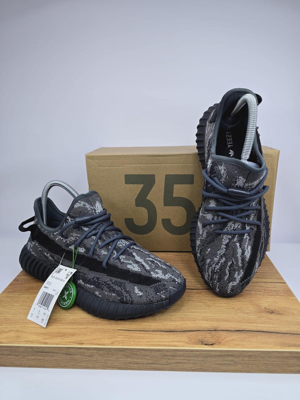 Yeezy 350 V2 "MX Dark Salt"