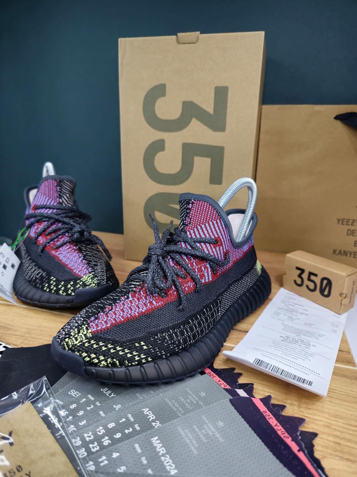 Yeezy 350 V2 "Yecheil" Sneakers