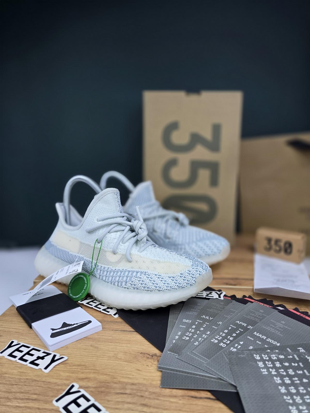 Yeezy 350 V2 "Cloud White