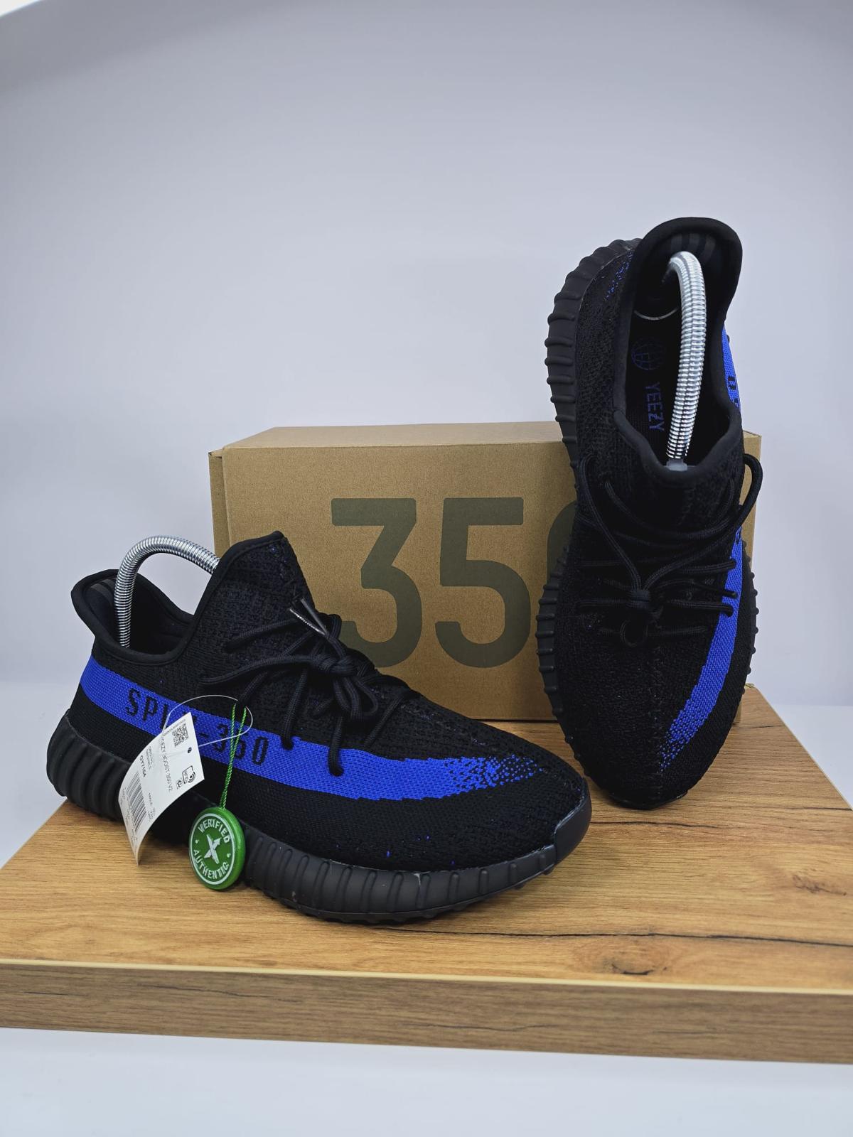 Yeezy 350 V2 Black/Blue