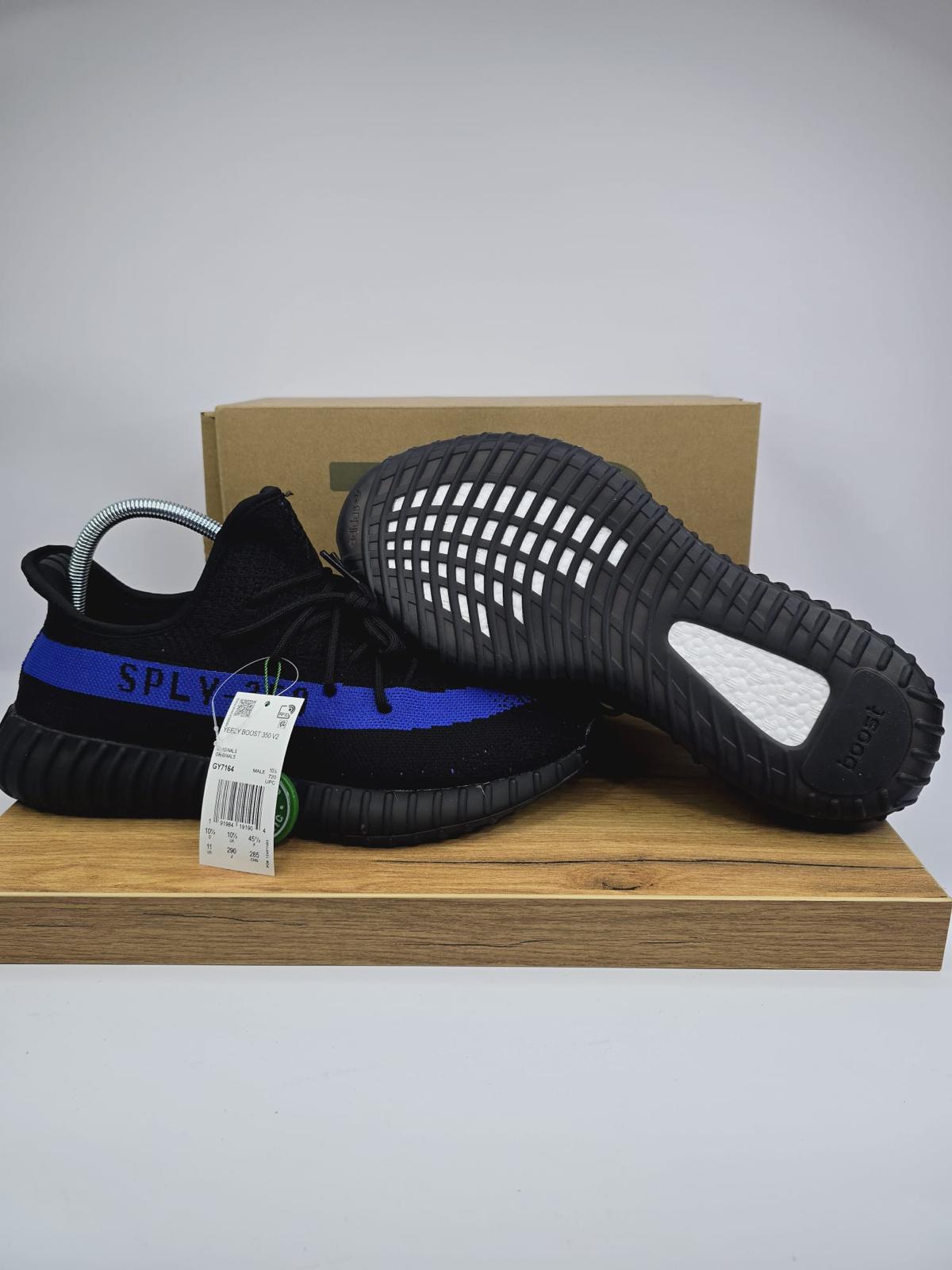 Yeezy 350 V2 Black/Blue