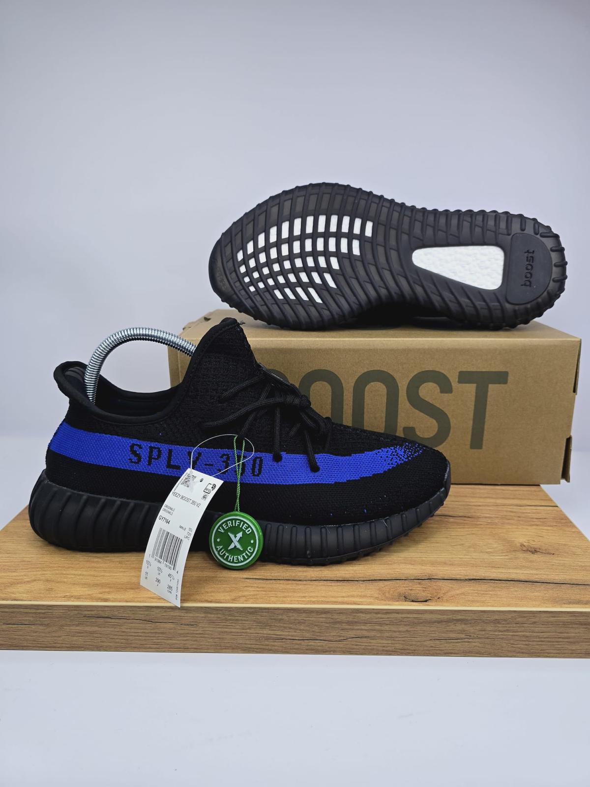 Yeezy 350 V2 Black/Blue