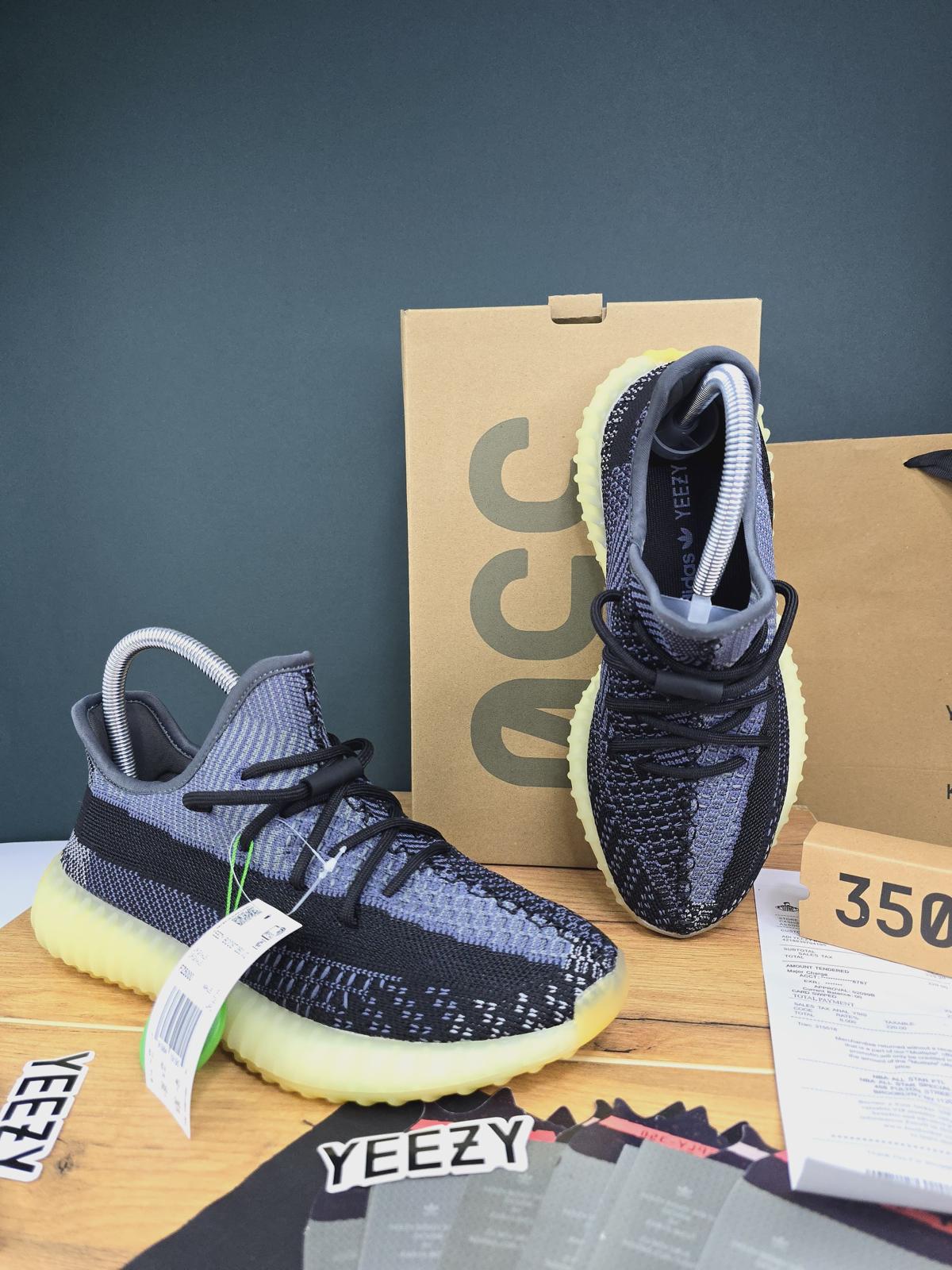 Yeezy 350 V2 Carbon