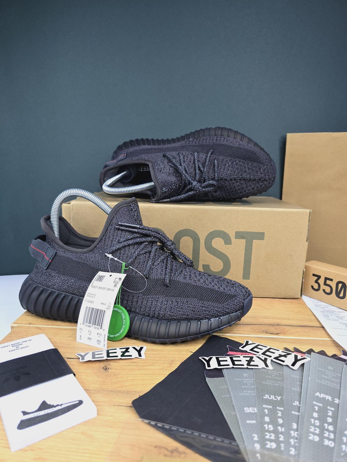 Yeezy 350 V2 "Black Static"