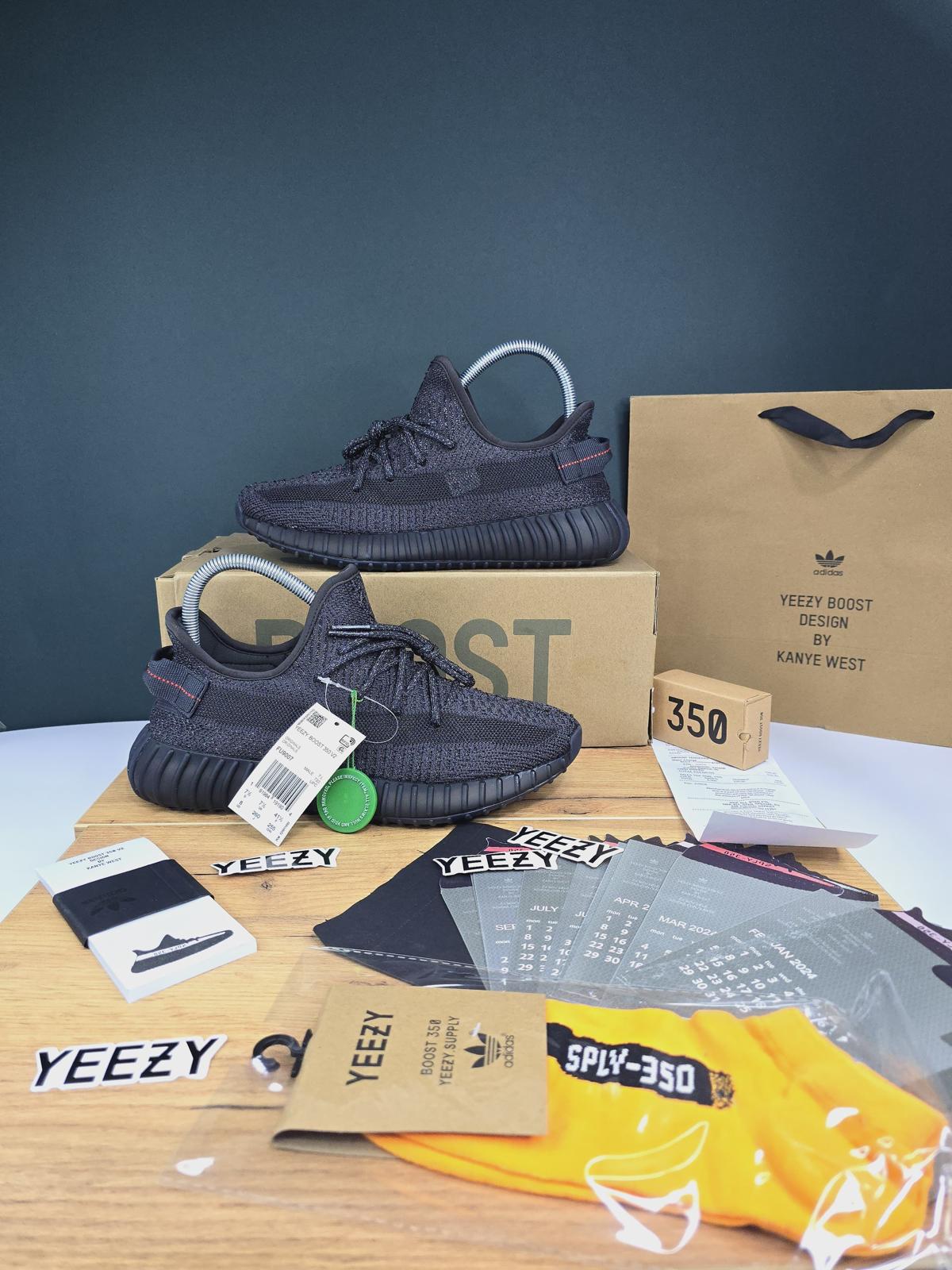 Yeezy 350 V2 "Black Static"
