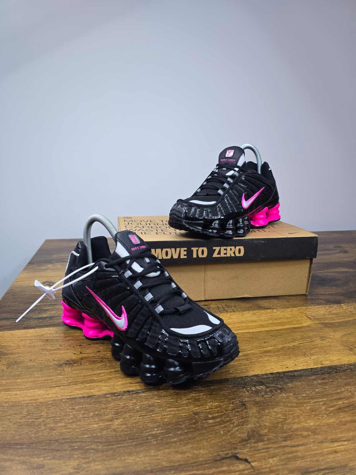 Nike Shox TL "Off-Noir/Hyper Pink"